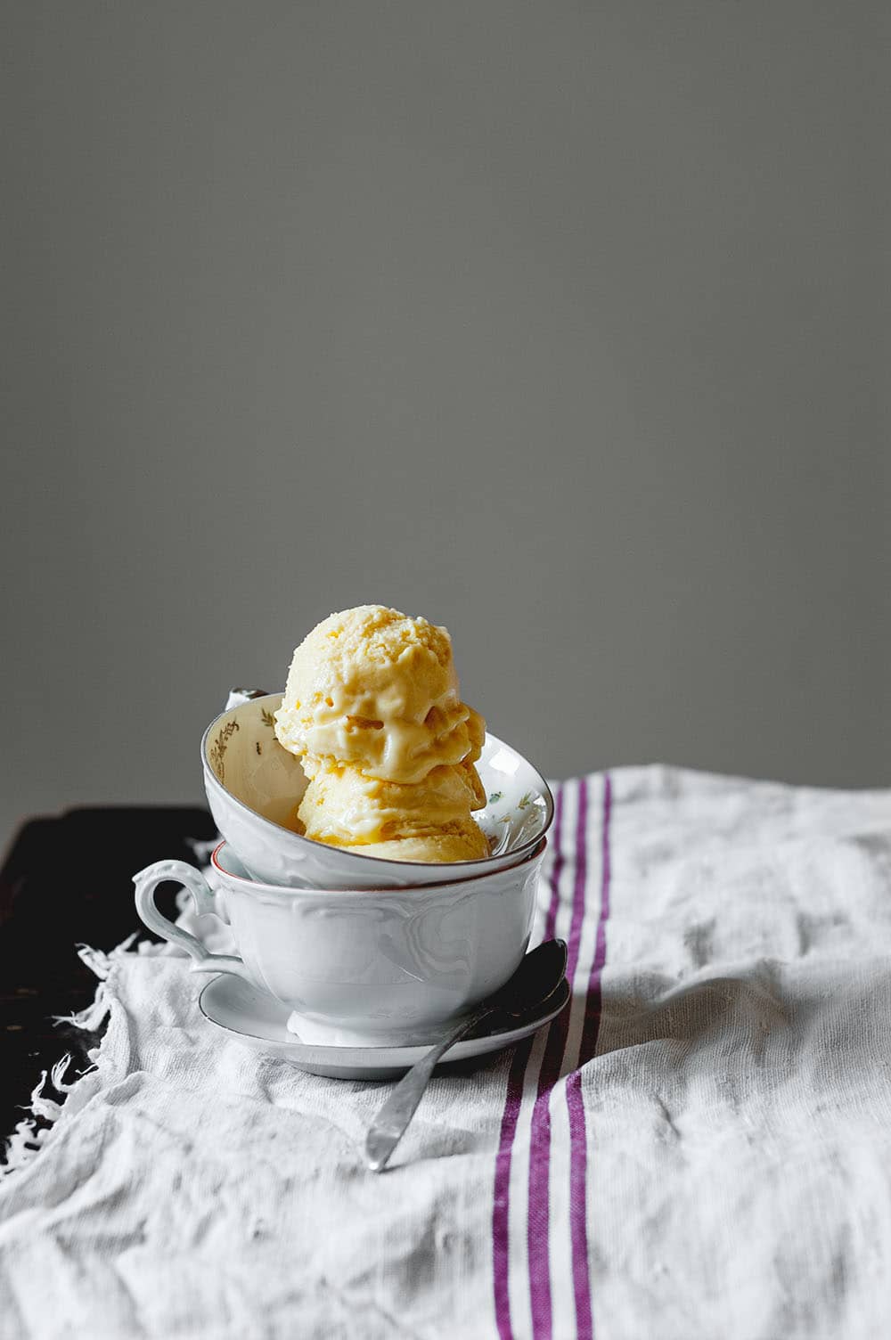 Cómo hacer helado de mango y yogur