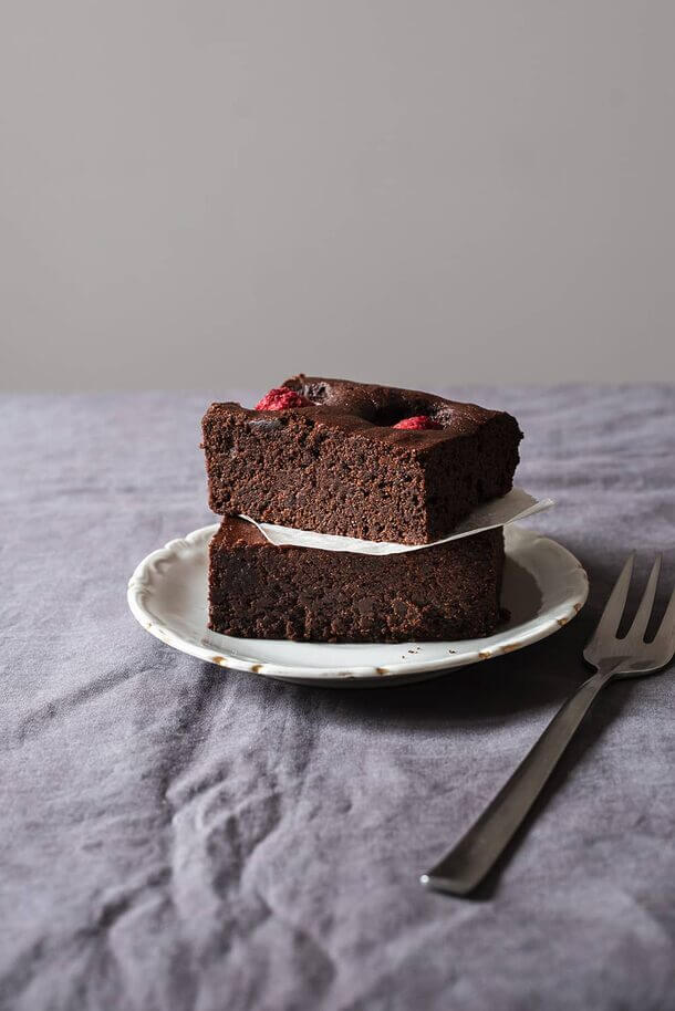 Brownie con frambuesas