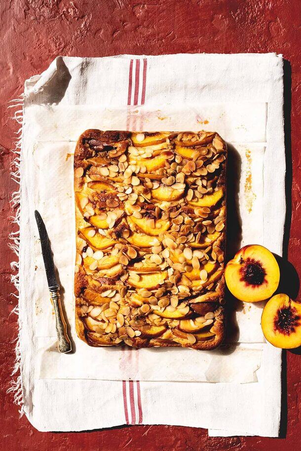 Bizcocho de nectarina y ricotta
