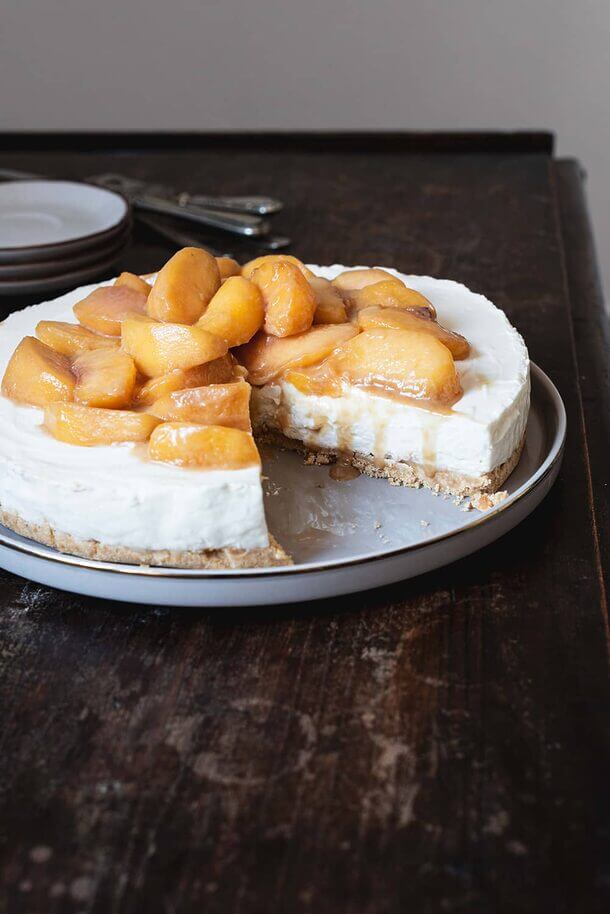 Tarta de queso con melocotón sin horno